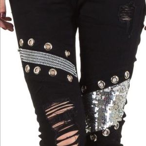 💕Black Distressed studs embellished Jeans NWT